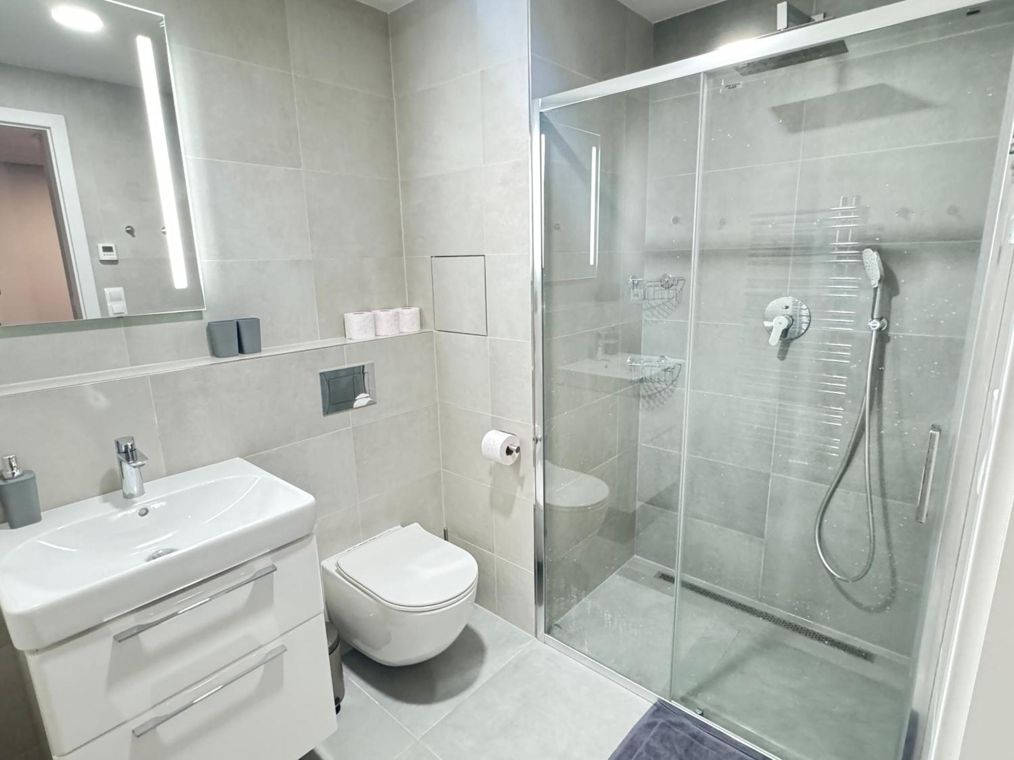 Free Parking - Cozy Apartment Near Vysehrad Railway Bridge Prag Exteriör bild