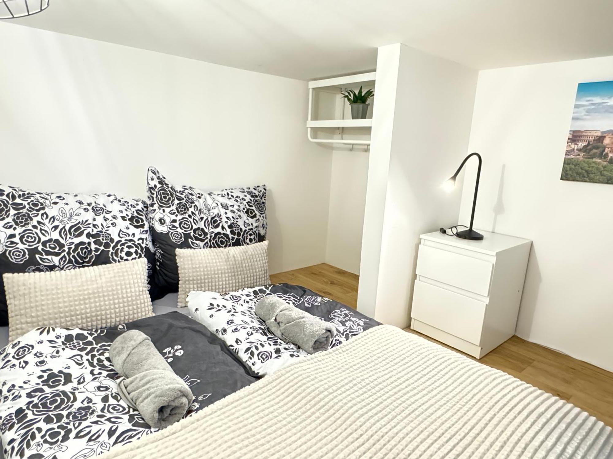 Free Parking - Cozy Apartment Near Vysehrad Railway Bridge Prag Exteriör bild